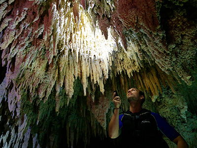 cavernas Foto 937744832